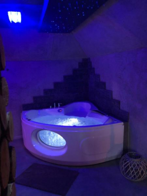 NEW VIP2 Apart NEON Loft z Jacuzzi koło łóżka-Klima &RYNEK CENTRUM PARKING